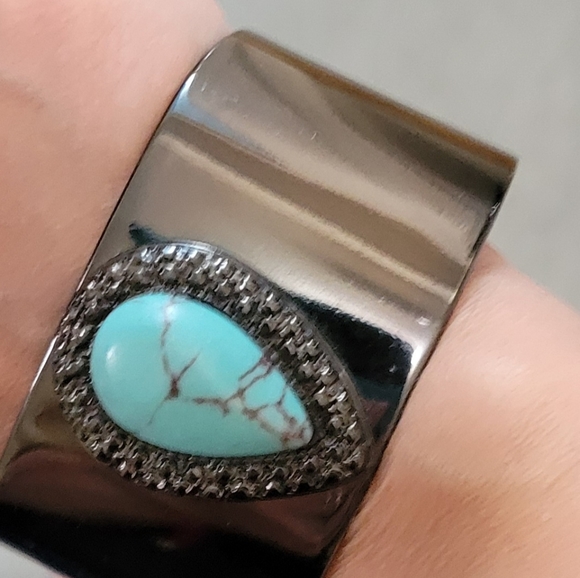 Samantha Wills (Australia) Shiny Black Cuff Bracelet. Designer Statement Piece. - Picture 2 of 4